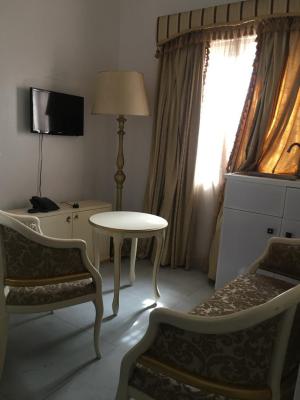 Fully Furnished and Service Mini Flat Apartment at Glover Road, Glover Road Ikoyi Lagos, Ikoyi, Lagos, Mini Flat (room and Parlour) for Rent