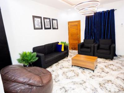 2 Bedrooms Yaba, Yaba, Yaba, Lagos, Flat / Apartment Short Let