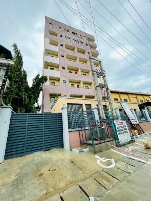 2 Bedroom Apartments Plus Gym, Victoria Island (vi), Lagos, Flat / Apartment for Sale
