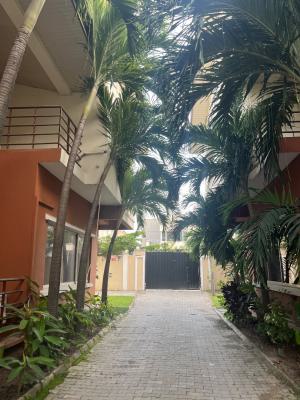 Newly Renovated Spacious Apartment  with Wardrobe, Kitchen and Balcony, Idado Estate, Idado, Lekki, Lagos, Mini Flat (room and Parlour) for Rent