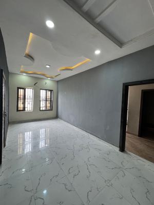 2 Bedroom Apartment, Mayeigun, Ologolo, Lekki, Lagos, Flat / Apartment for Rent