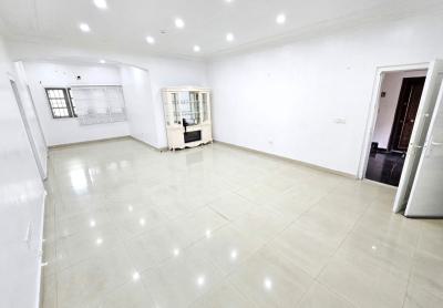 Spacious 3 Bedroom Flat, Admiralty Way, Lekki Phase 1, Lekki, Lagos, Flat / Apartment for Sale