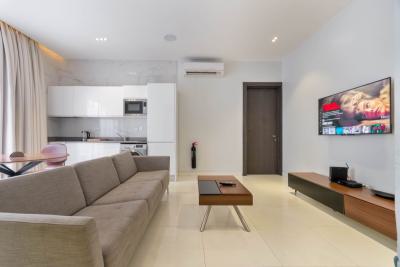Cozy 1 Bedroom Apartment with Top Notch Amenities, Lekki Phase 1, Lekki, Lagos, Flat / Apartment Short Let