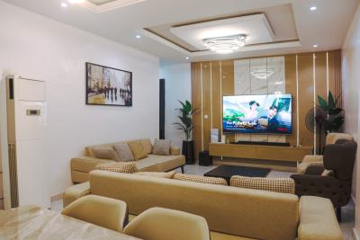Fully Furnished and Serviced Airbnb, Ikeja Gra, Ikeja, Lagos, Flat / Apartment Short Let