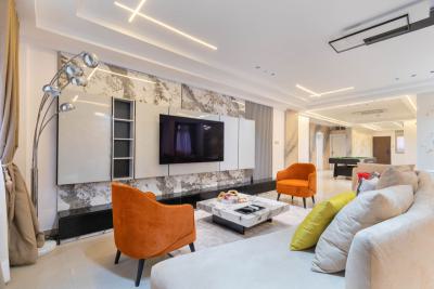 Cozy and Beautiful 3 Bedroom Apartment,, Off Admiralty Road, Lekki Phase 1, Lekki, Lagos, Flat / Apartment Short Let