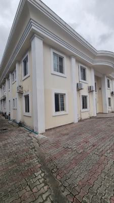 1 Bedroom Apartment in a Secured Estate, Lekki Phase 1, Lekki, Lagos, Flat / Apartment for Rent