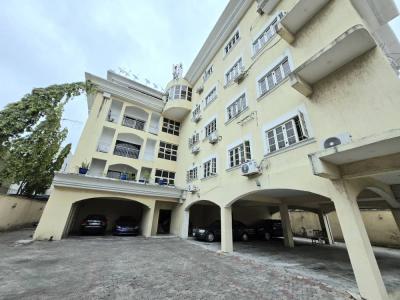Well-maintained 3-bedroom Apartment with Pool, Parkview, Ikoyi, Lagos, Flat / Apartment for Rent