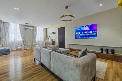 Rich&minimalist 3-bedroom Serviced Apartment with Chef, Elevator, Pool, Banana Island Road, Ikoyi, Banana Island, Ikoyi, Lagos, Flat / Apartment Short Let