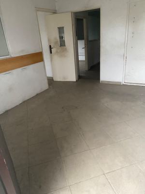 8 Bedroom Bungalow, Gbajumo Crescent, Surulere, Lagos, House for Rent