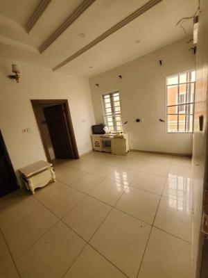 Converted Miniflat (upstairs), Orchid Road Lekki Lagos, Lekki, Lagos, Mini Flat (room and Parlour) for Rent