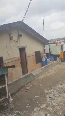 High Ceilings and Crown Molding: [year] Old Home with Grandeur, Idumota Street Off Arobadade Street, Ilaje, Bariga, Shomolu, Lagos, House for Sale