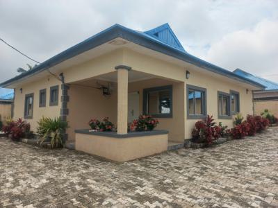 Spacious 3bedrooms Bungalow with 2 Rooms Bq, Prince and Princess Estate, Kaura, Abuja, Detached Bungalow for Rent