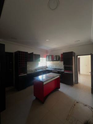 Serviced 3 Bedroom En-suite Penthfloor Flat with Fitted Kitchen/pantry, Lekki Phase 1, Lekki, Lagos, Flat / Apartment for Rent