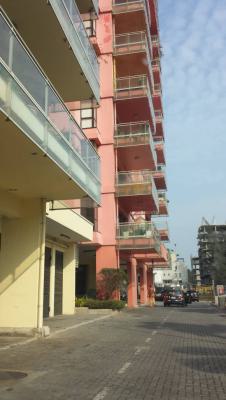 Well Maintained 3 Bedroom Apartment, Ocean Parade, Banana Island, Ikoyi, Lagos, Flat / Apartment for Rent