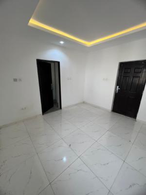 Service 2 Bedroom Apartment, Admiralty Way, Lekki Phase 1, Lekki, Lagos, Flat / Apartment for Rent