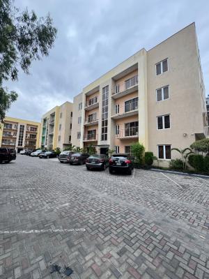 Well Maintained 3bedroom Flat with Bq, Lekki Phase 1, Lekki, Lagos, Flat / Apartment for Rent