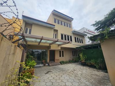 Commercial 4 Bedroom Duplex with Detached Bq, Muri Okunola Street, Victoria Island (vi), Lagos, Office Space for Sale
