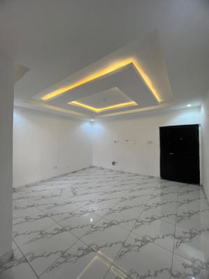 Compact 2 Bedroom Apartment, Off Admiralty Way, Lekki Phase 1, Lekki, Lagos, Flat / Apartment for Rent