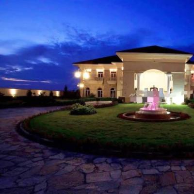 a Standard 7 Bedroom Waterfront Mansion, Banana Island, Ikoyi, Lagos, House for Sale
