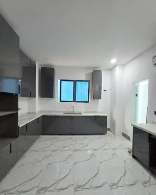 Newly Built and Serviced with 24/7 Power Supply 3 Bedroom En-suite Mai, Ikoyi, Lagos, Flat / Apartment for Rent