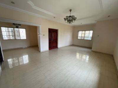 a Spacious 3bedroom with Study on Top Floor, Lekki Phase 1, Lekki, Lagos, House for Rent