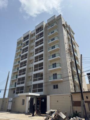 Elegant 3 Bedroom Apartment in a Prime Area with a Pool, Victoria Island (vi), Lagos, Flat / Apartment for Sale