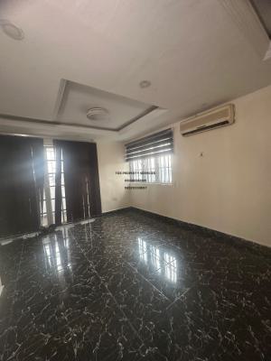 3 Bedroom All Rooms Ensuite Flat (up), Off Herbert Macaulay Way, Yaba, Lagos, Flat / Apartment for Rent
