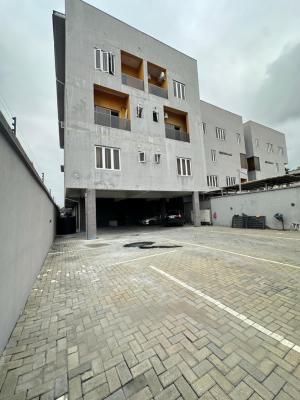 2bedroom Apartment, Lekki Phase 1, Lekki, Lagos, Flat / Apartment for Sale