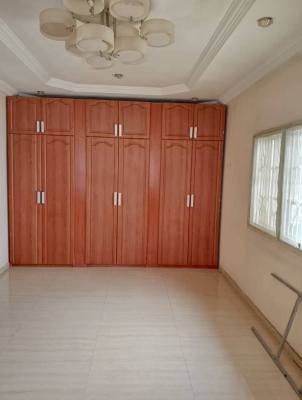 Self Serviced Three 3 Bedroom Apartment Upstairs, Off Admiralty Way, Lekki Phase 1, Lekki, Lagos, Flat / Apartment for Rent