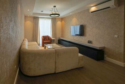 1 Bedroom Apartment with Snooker, Swimming Pool and Ps5, Lekki Phase 1, Lekki, Lagos, Flat / Apartment Short Let