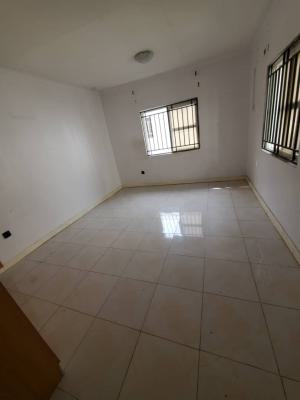 Spacious 2 Bedroom Flats, Lekki Phase 1, Lekki, Lagos, Flat / Apartment for Rent