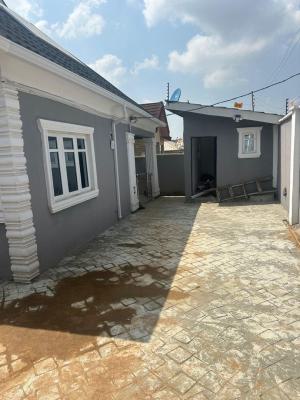 3 Bedrooms Bungalow with Bq, Kasumu Estate, Akala, Victoria Island (vi), Lagos, Detached Bungalow for Sale
