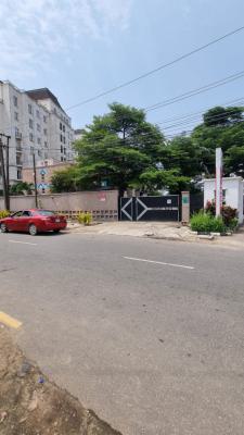 3 Bedroom Apartment with a Domestic Quarter, Gym, Swimming Pool in a S, Vi, Victoria Island (vi), Lagos, Flat / Apartment for Rent