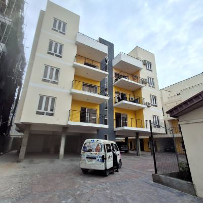 Three Bedroom Apartment, Lekki Phase 1, Lekki, Lagos, Flat / Apartment for Sale