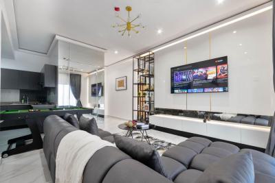 Stylish 1 Bedroom Waterview Apartment with Top Notch Amenities Availab, Lekki Phase 1, Lekki, Lagos, Flat / Apartment Short Let