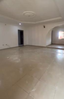 Spacious 2 Bedroom Flat, Pay & Pack in, 1st Floor, Wuye Main (tarred Road), Wuye, Abuja, Flat / Apartment for Rent
