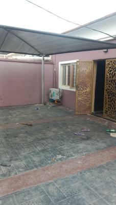 Very Large 3 Bedroom Space Top Floor, Abramham Adesanya Axis Scheme 2, Lekki Phase 2, Lekki, Lagos, House for Rent