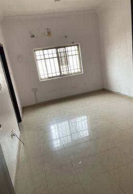 Spacious Single Room in a Shared Apartment, Lekki, Lagos, Flat / Apartment for Rent