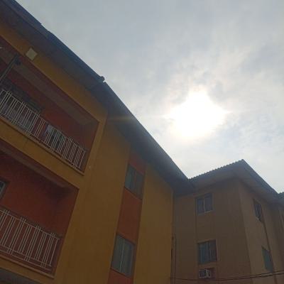 Nice and Spacious 3bedroom Flat Upstairs, Off Kilo Bus Stop Surulere Lagos, Kilo, Surulere, Lagos, Flat / Apartment for Rent