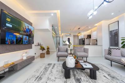 Maisonette 2bedroom with Pool, Super Luxury and Secure, Lekki Phase 1, Lekki, Lagos, Flat / Apartment Short Let