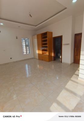 Spacious 3bedroom Penthouse in Chevron, Bera Estate, Lekki, Lagos, Flat / Apartment for Rent