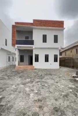 4 Bedrooms Detached Duplex with 2 Living Rooms and 1 Room Bq in Guzape, Guzape District, Abuja, Detached Duplex for Sale