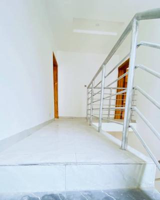 3 Bedroom Upstairs, Ikota Gra, Ikota, Lekki, Lagos, Flat / Apartment for Rent