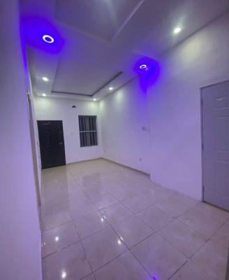 Lavish 2 Bed & Palour Apartment with Personal Balcony, Osapa Lekki Lagos, Lekki, Lagos, Flat / Apartment for Rent