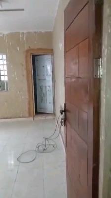 Two Bedroom Flat, Alagomeji, Yaba, Lagos, Flat / Apartment for Rent