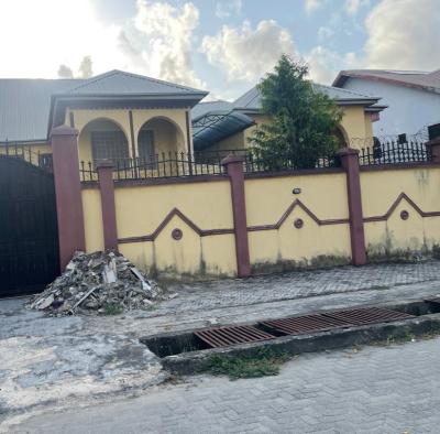 4-bedroom Semi-detached Duplex in a Separate Compound, Off Admiralty Way, Lekki Phase 1, Lekki, Lagos, Flat / Apartment for Rent