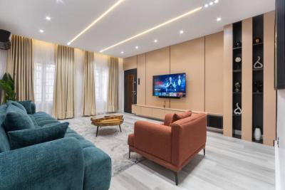 Luxury 2 Bedrooms Apartment with Private Cinema, Snooker, Gym & Pool, Victoria Island (vi), Lagos, Flat / Apartment Short Let