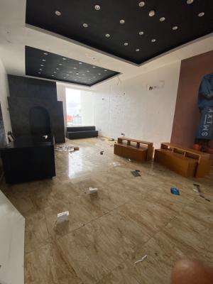 Shop Space Upstairs Facing Road at Lekki Phase 1, Off Admiralty Way Lekki Phase 1, Lekki Phase 1, Lekki, Lagos, Shop for Rent