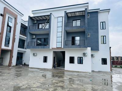 a Very Good Spacious 3bedroom Flat (shell), Jahi District Abuja ( Video of The House Is Attached), Jahi, Abuja, Flat / Apartment for Sale
