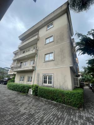 Well Maintained 3 Bedroom Apartment with Bq, Lekki Phase 1, Lekki, Lagos, Flat / Apartment for Rent
